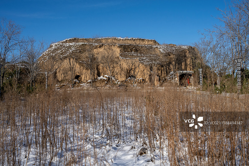 河南省郑州市荥阳市汉霸二王城景区霸王城古城墙遗址雪景图片素材