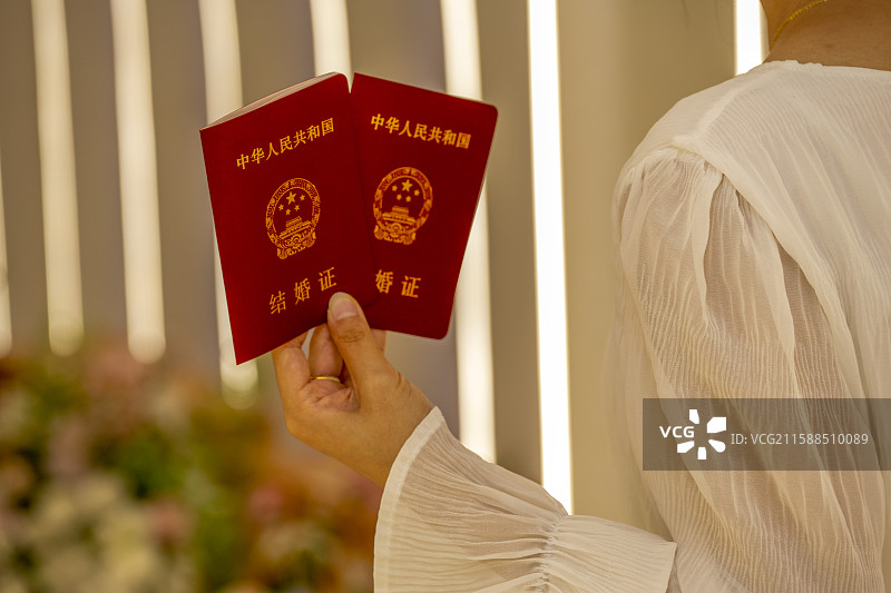 婚姻结婚证新人情侣证书爱情甜蜜家庭图片素材