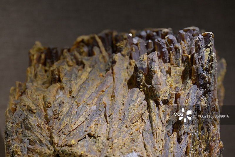 雌黄，湖南石门，矿石，上海自然博物馆图片素材