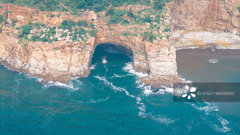 航拍海滨悬崖风光图片素材