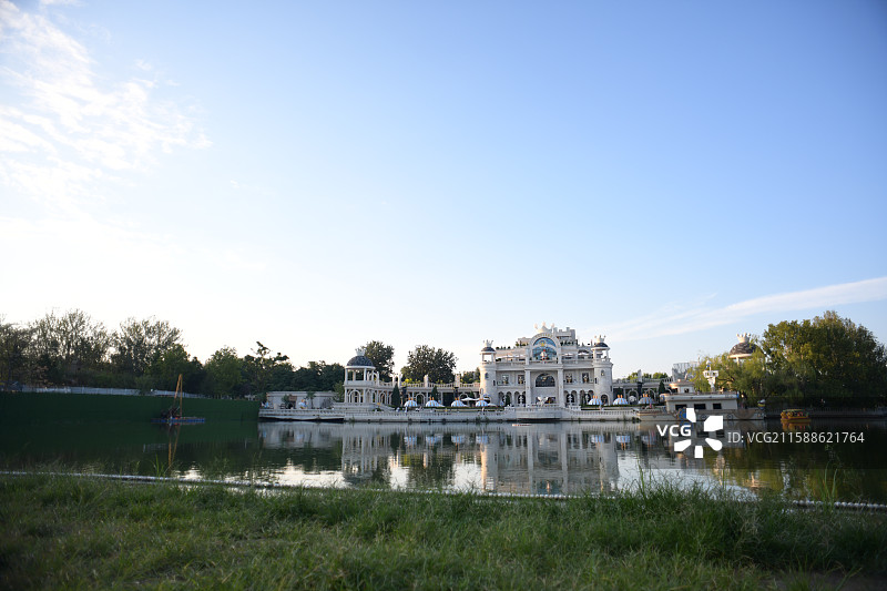 北京朝阳公园泡泡玛特城市乐园（POP LAND）方舟湖图片素材