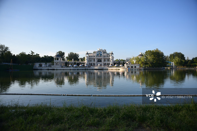 北京朝阳公园泡泡玛特城市乐园（POP LAND）方舟湖图片素材