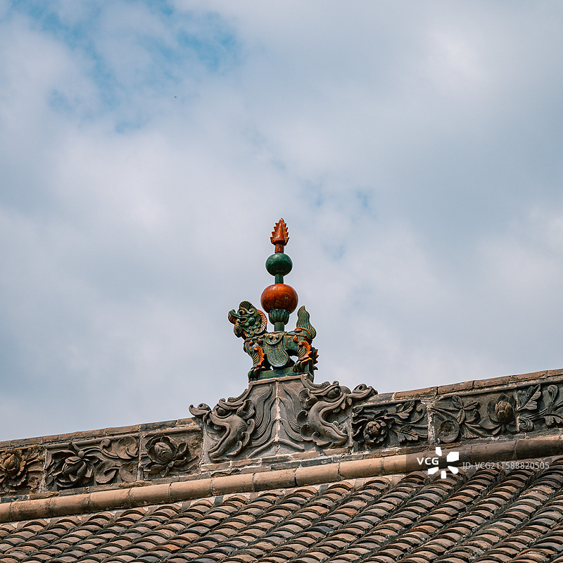 山西古建筑屋檐艺术造型雕塑装饰图片素材