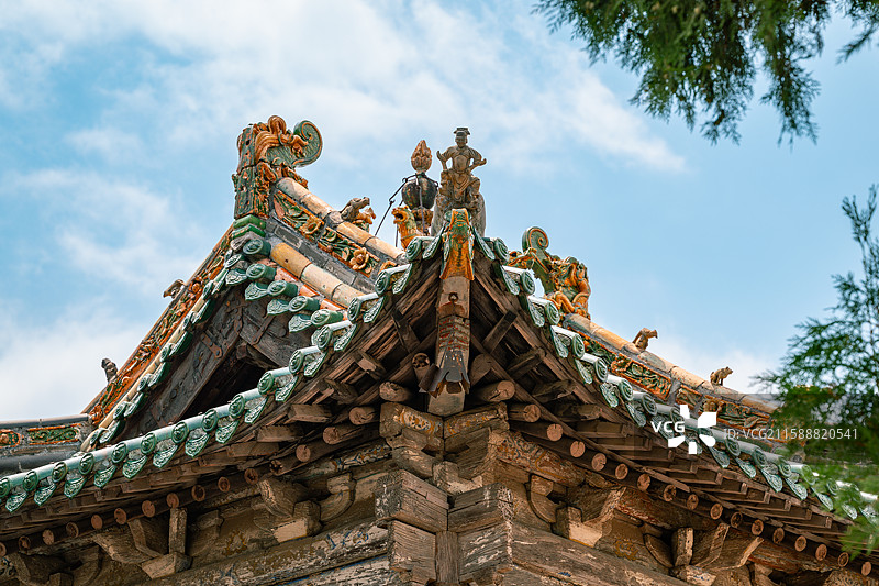 山西古建筑屋檐艺术造型雕塑装饰图片素材