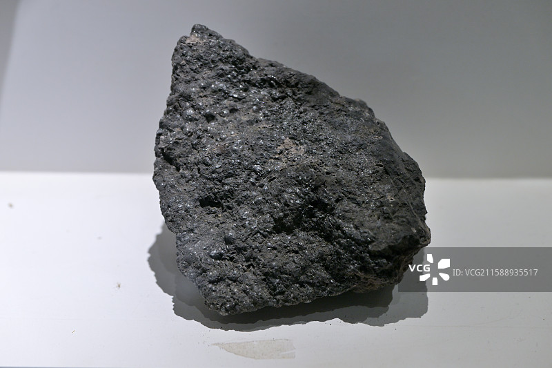 铬铁矿，内蒙古锡林郭勒，矿石，上海自然博物馆图片素材