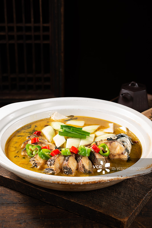 土烧有机鱼图片素材