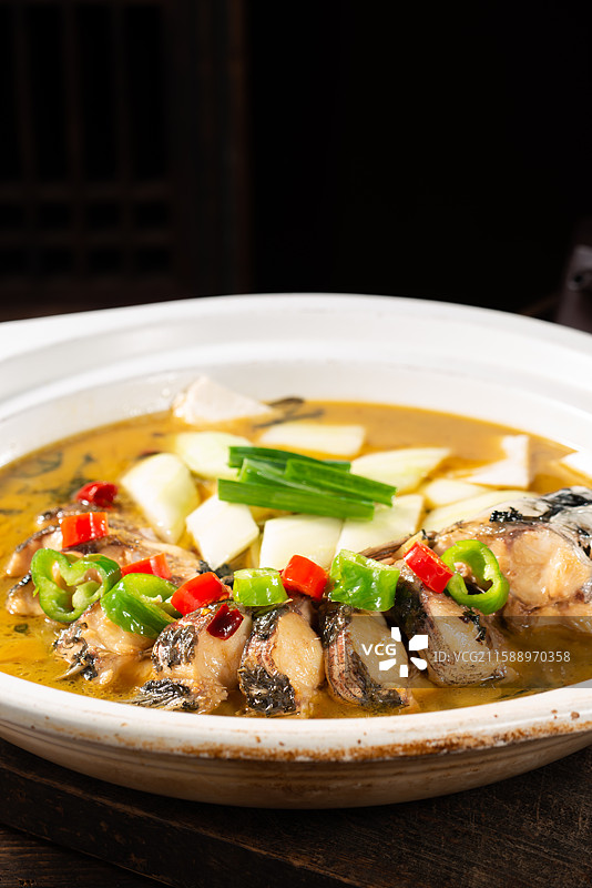 土烧有机鱼图片素材