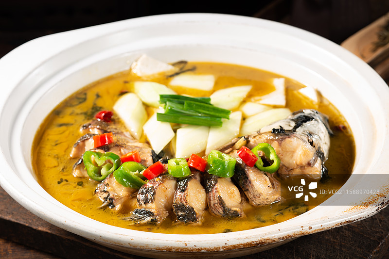 土烧有机鱼图片素材