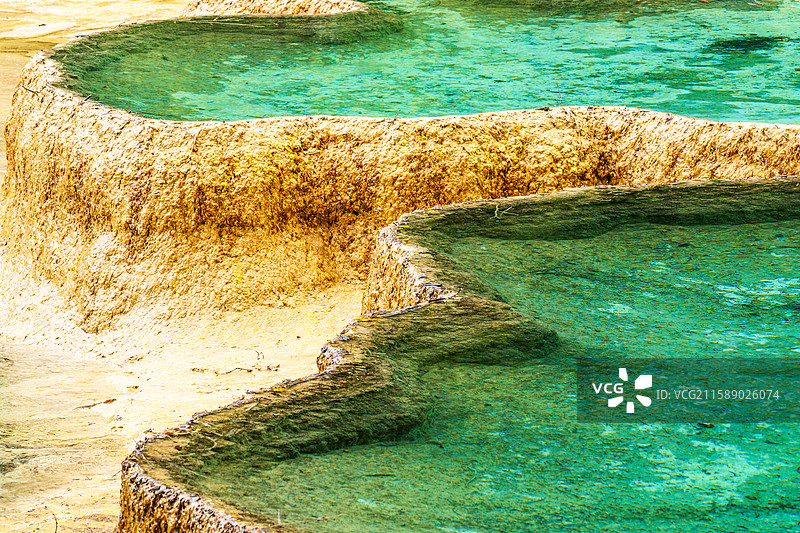 黄龙风景区争艳池，阿坝，四川，中国图片素材