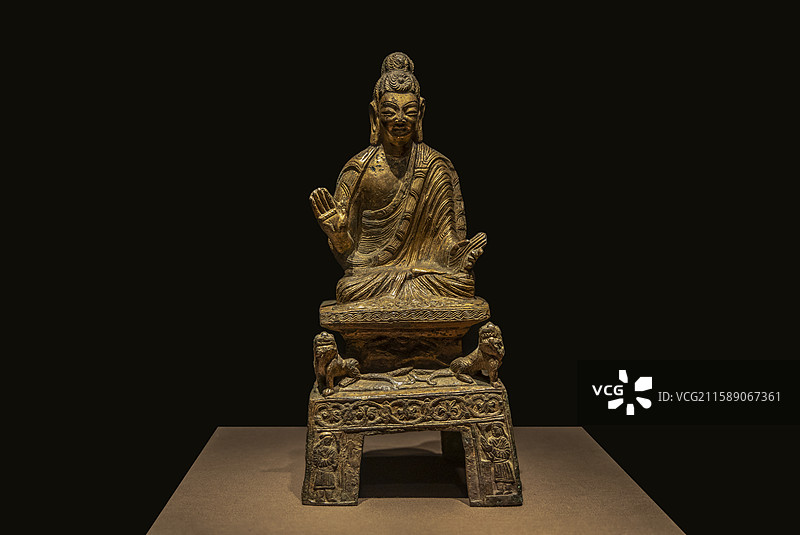 内蒙古博物院“太和八年”鎏金铜释迦佛像（北魏，呼和浩特市托克托县古城村古城遗址出土，内蒙古博物院藏）图片素材