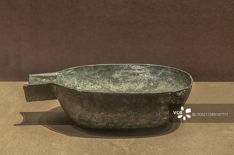 内蒙古博物院：青铜量（秦，内蒙古博物院藏，二级文物）图片素材