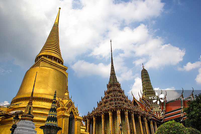 泰国曼谷玉佛寺 乐达纳舍利塔 藏经阁 碧隆天神殿 高棉塔图片素材