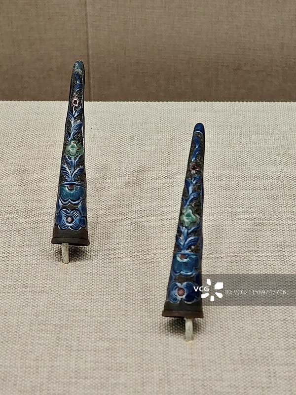 银珐琅花卉纹指甲套 清代 东岳庙 北京民俗博物馆藏图片素材