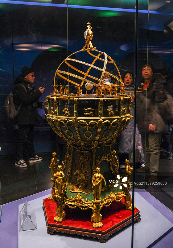 铜镀金七政仪表 18世纪 英国詹尼曼制造 北京故宫博物院钟表馆（奉先殿）图片素材