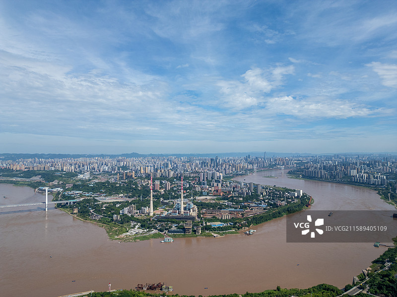 航拍重庆长江两岸九龙坡区与巴南区图片素材