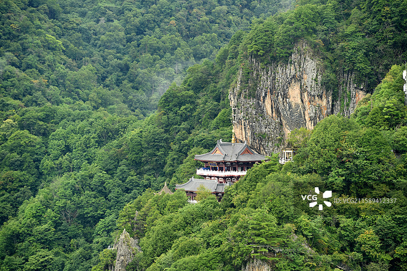 陕西安康岚皋南宫山大雄宝殿全景图片素材