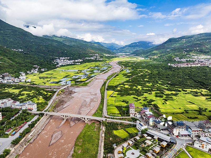 四川汉源九襄山水田园生态画卷稻田风光图片素材