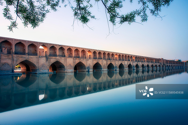 伊朗伊斯法罕三十三孔桥图片素材