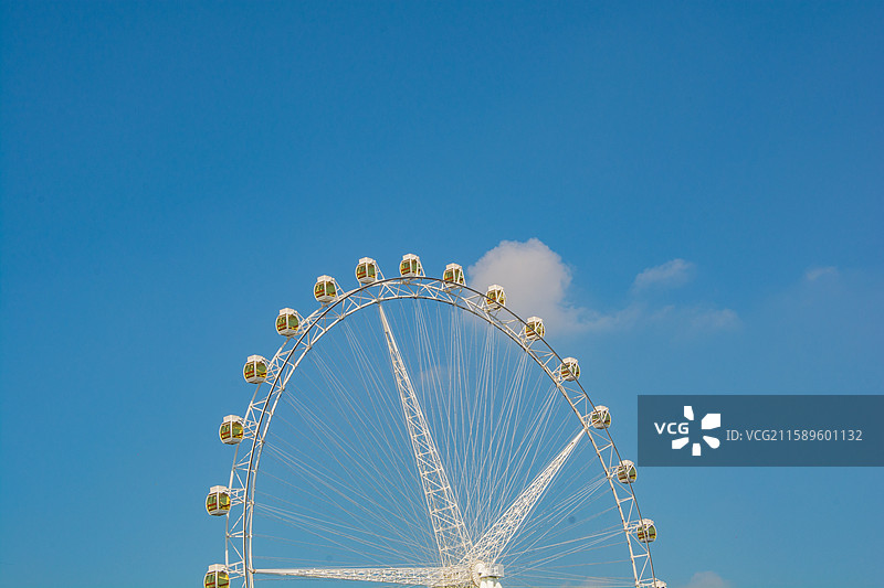 沈阳于洪东湖游乐场摩天轮图片素材