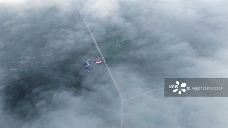 甘南河曲马场草原湿地清晨云海航拍图片素材