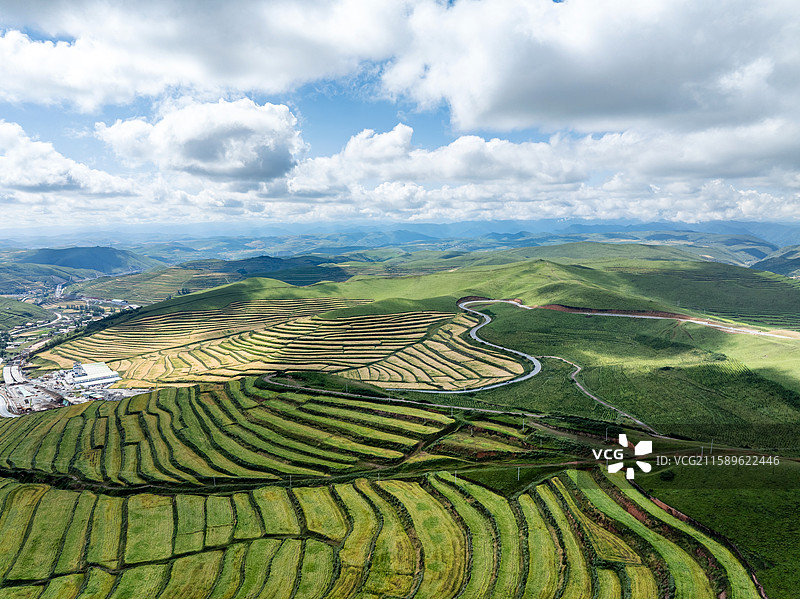 甘肃甘南卓尼县观景台梯田风光航拍图片素材
