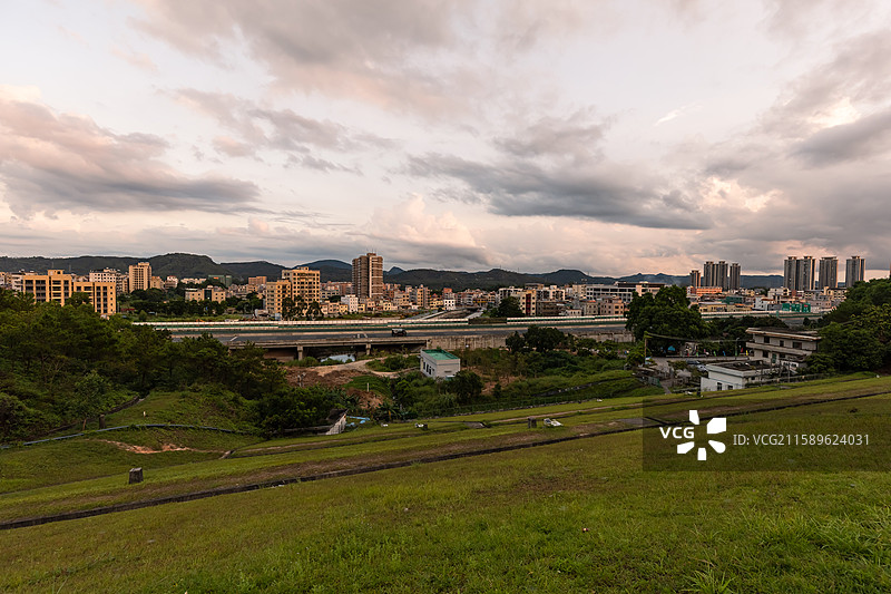 晨光下的沙田镇图片素材
