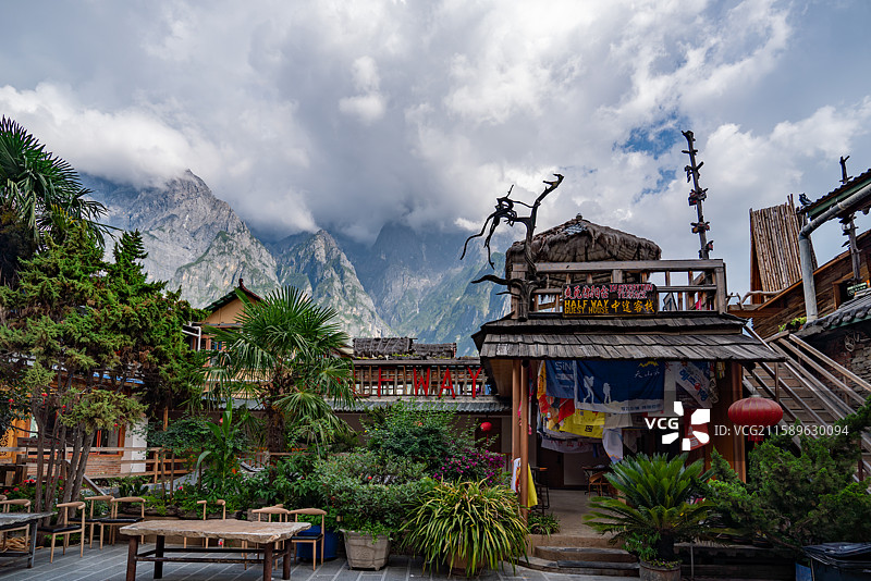 2025虎跳峡高路徒步图片素材