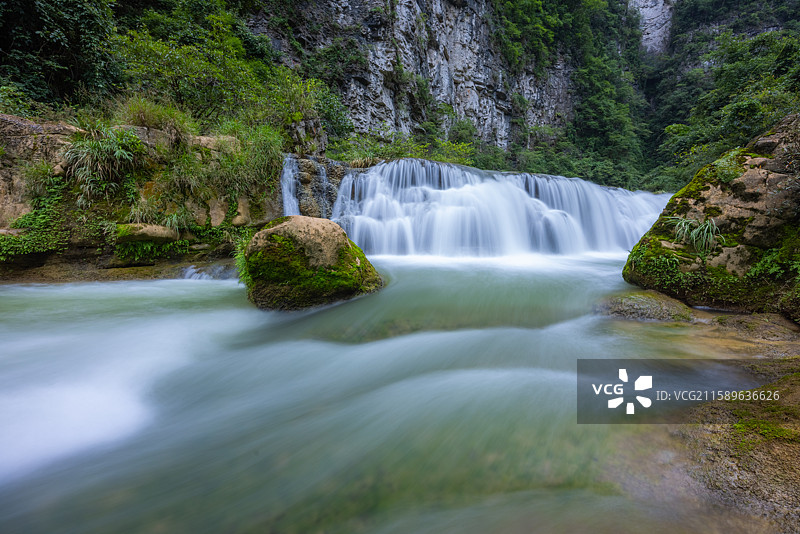 贵州丛林瀑布图片素材