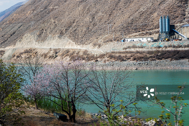 西藏行（川藏318青藏109）巴塘到左贡（觉巴山 东达山 如美镇）图片素材