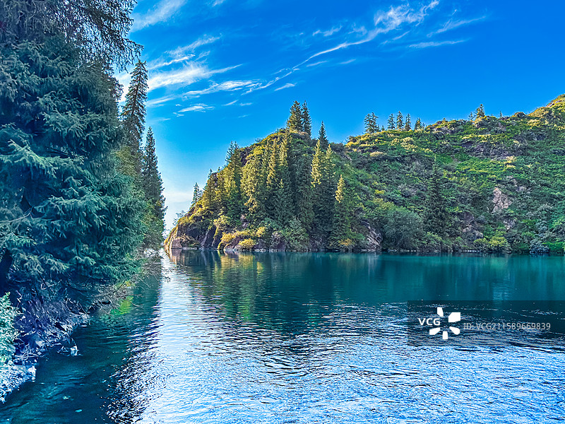 新疆旅行 天山天池景区 飞龙潭 人间天堂图片素材