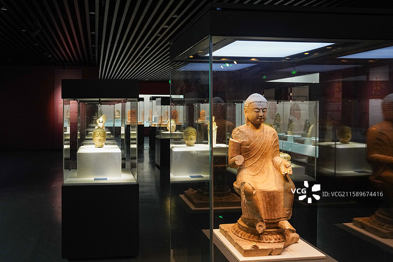 河北省 邯郸市 临漳县 邺城考古博物馆 北齐 倚坐佛像图片素材