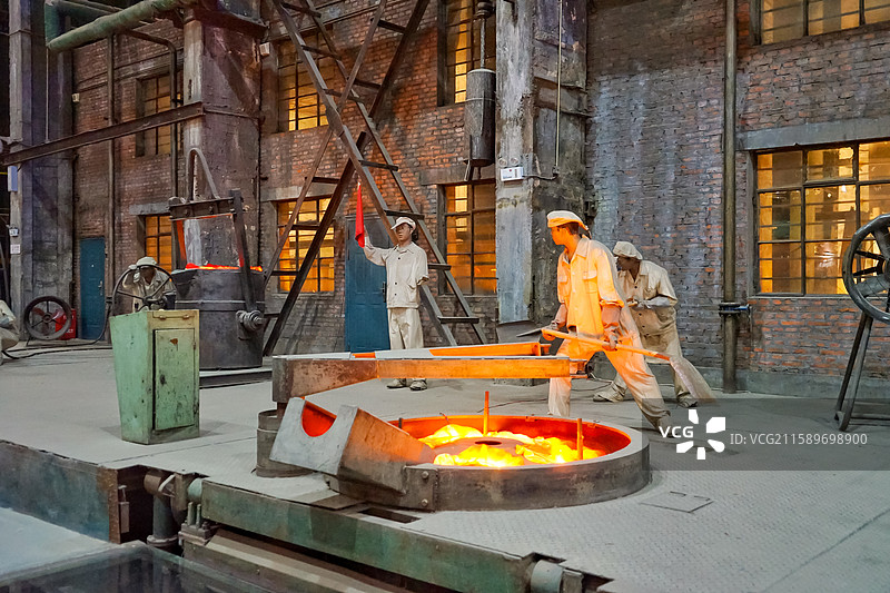 辽宁沈阳中国工业博物馆钢铁冶炼工厂展览图片素材