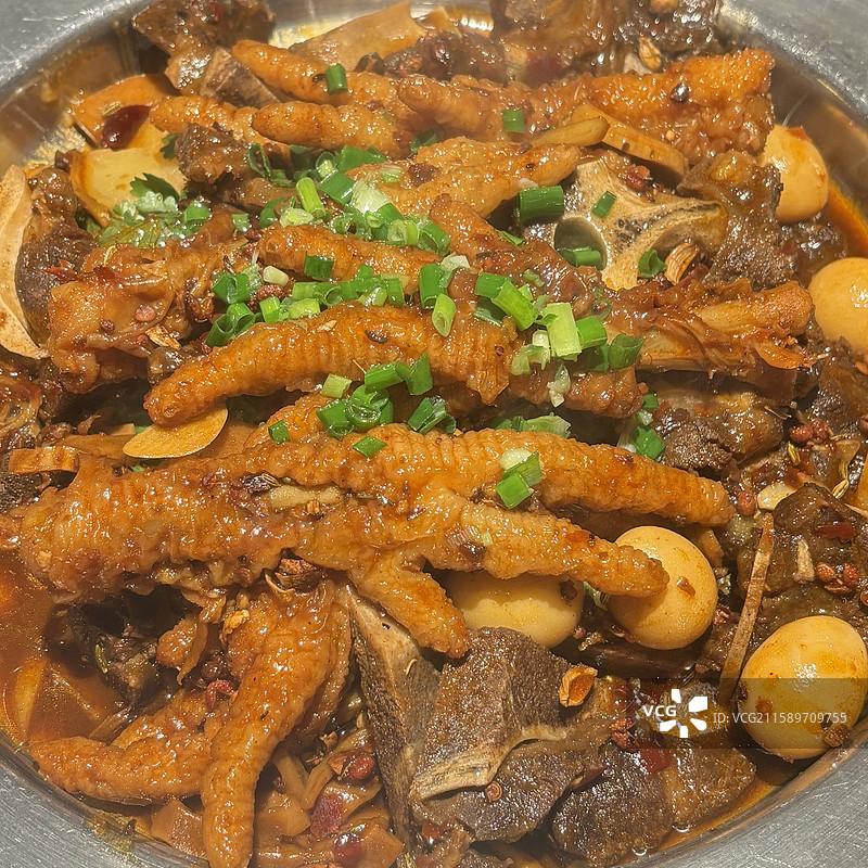 鸡爪牛骨锅图片素材