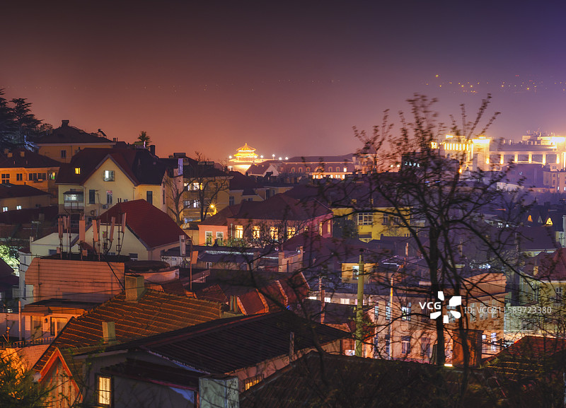 青岛观象山城市夜晚居民区俯瞰景象图片素材