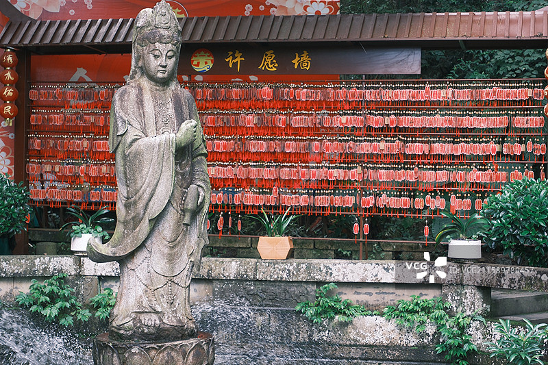 福建泉州安溪清水岩内许愿池与许愿墙图片素材