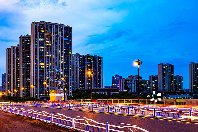 夜幕下的静海大桥风光图片素材