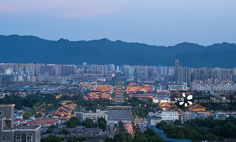 大雁塔揽月阁秦岭龙脉古今同框图片素材