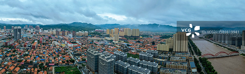 隆化县 下洼子村 苔山公园 航拍 西山村图片素材