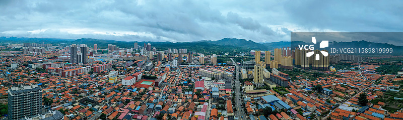 隆化县 下洼子村 苔山公园 航拍 西山村图片素材