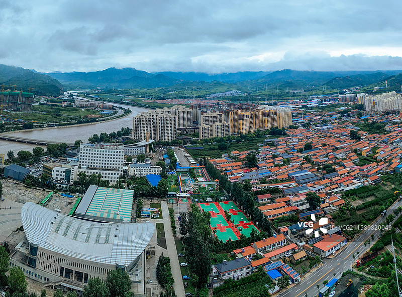 隆化县 下洼子村 苔山公园 航拍 西山村图片素材