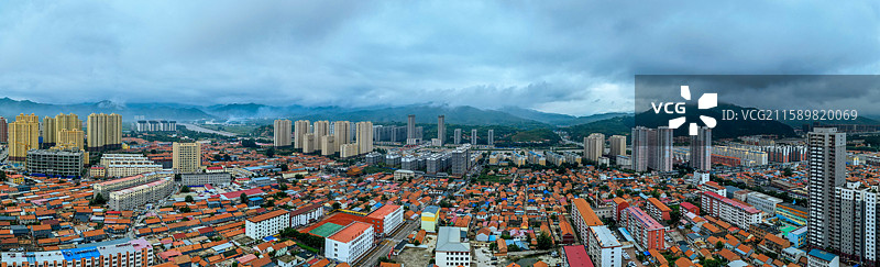 隆化县 下洼子村 苔山公园 航拍 西山村图片素材