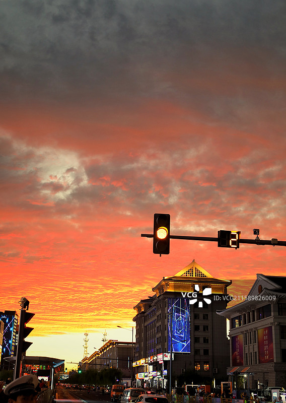 夕阳  摄于延吉延边大学门口图片素材