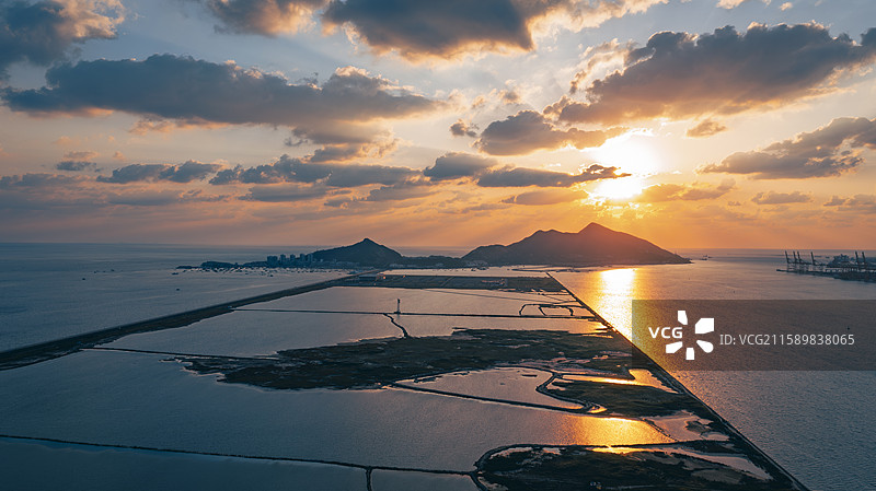 江苏省连云港市连云港港集装箱码头图片素材