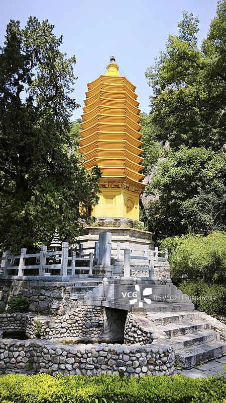 天津蓟县京东第一山盘山松石水挂月峰东五台溪流石刻飞云寺佛菩萨金刚塔殿古树壁画达摩罗汉石像图片素材