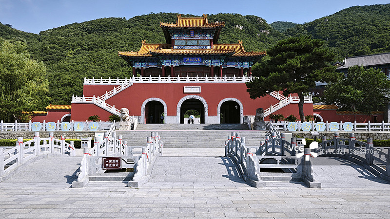 天津蓟县京东第一山盘山松石水挂月峰东五台瀑布石刻建筑广场图片素材