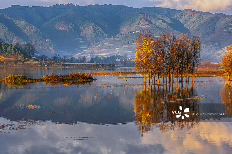会泽念湖秋色山水美景图片素材