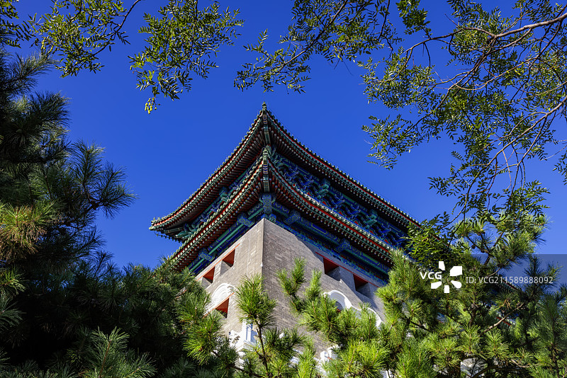 蓝天里绿树环保着古建魅力Building图片素材