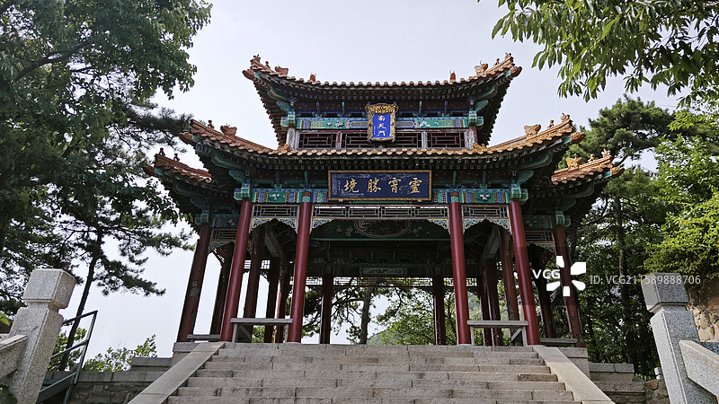 天津蓟县京东第一山盘山松石水挂月峰东五台溪流石刻寺庙云罩寺佛菩萨十八罗汉四大金刚弥勒佛三世佛亭缆车图片素材