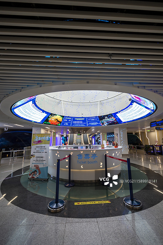 上海外滩观光隧道图片素材