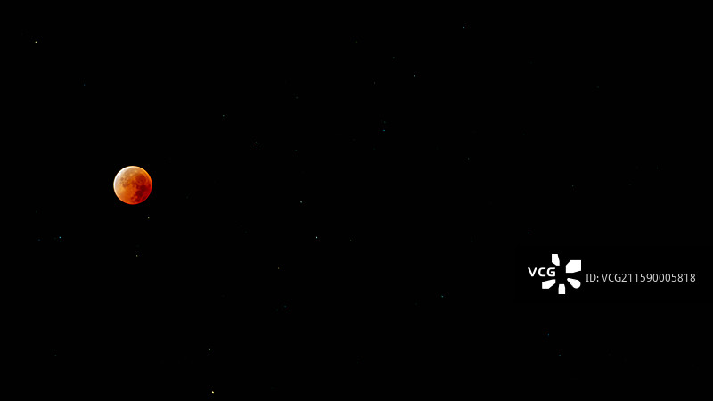 茂名塔巴台风来临前的月全食红月亮血月奇观图片素材